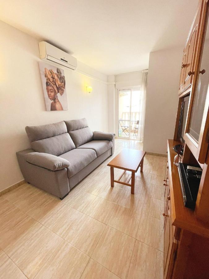 Luminous T2 A La Playa Bydivas! Pool, & Parking Apartment *