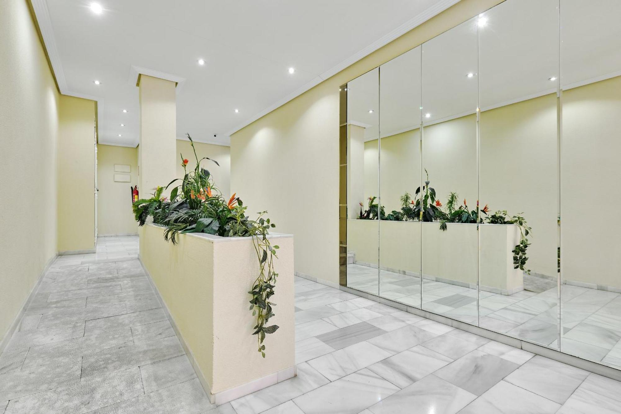 Apartment Luminous T2 A La Playa Bydivas! Pool, & Parking Torrevieja